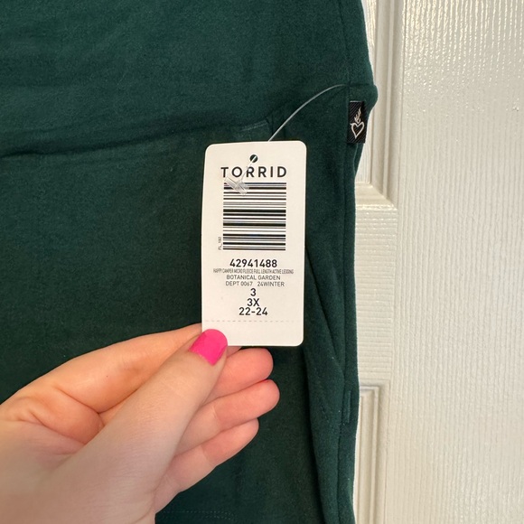 Torrid Fleece Leggings Size 3 NWT - Picture 4 of 9